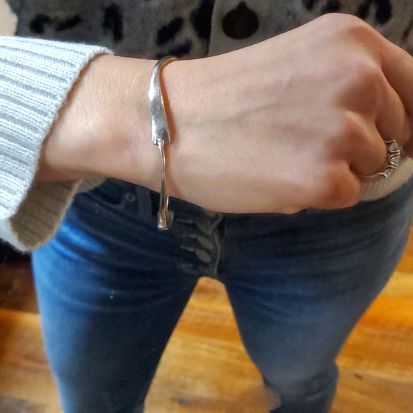 Solid SS .925 Artisan Curve/Wave Design Bracelet - Picture 6 of 8